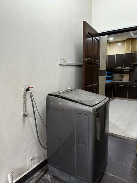 Semi-Detached House for Rent in Kajang (Selangor) - Gudrotullah Ikhwan - Kitchen - PropertyGuru.com.my