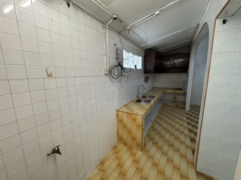 Taman Ehsan untuk Untuk Dijual - RM 570,000, Apr 2026 - Kitchen - PropertyGuru.com.my