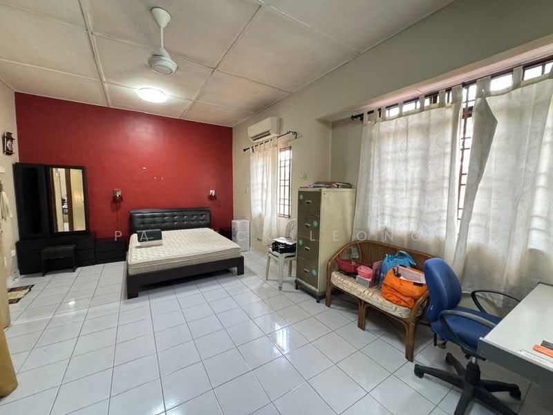 Terraced House for Sale in Taman Bukit Subang (Shah Alam) - Patrick Leong - Bedroom - PropertyGuru.com.my