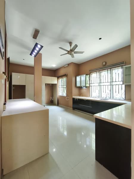 Bungalow for Sale in Taman Yarl (Jalan Klang Lama (Old Klang Road)) - Yenn Chong - Kitchen - PropertyGuru.com.my