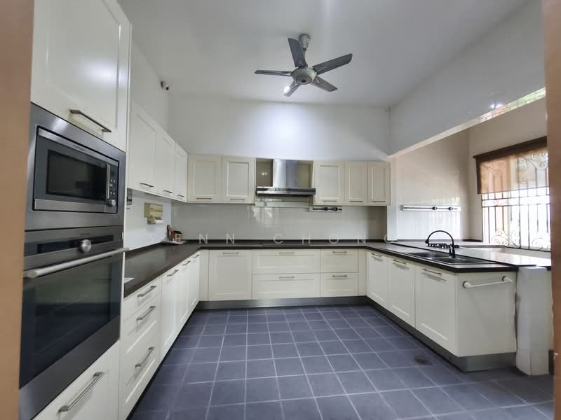 Bungalow for Sale in Taman Yarl (Jalan Klang Lama (Old Klang Road)) - Yenn Chong - Kitchen - PropertyGuru.com.my