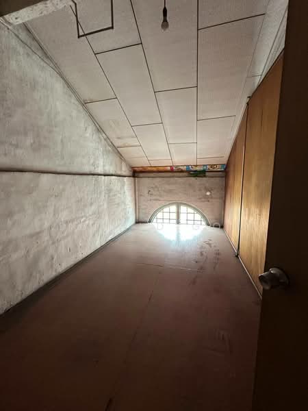 Ipoh Town Double Storey Shoplot untuk Untuk Disewa - RM 2,900 /bulan, Apr 2026 - Interior - PropertyGuru.com.my