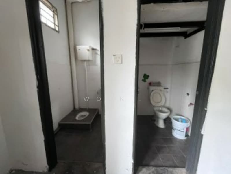 Shop for Rent in Taman Muzaffar Heights (Bukit Katil) - Woon . - Bathroom - PropertyGuru.com.my