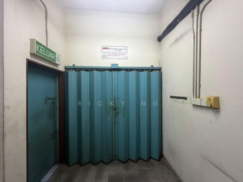 Shop / Office for Rent in Cheras (Kuala Lumpur) - Ricky Ng - Entrance - PropertyGuru.com.my