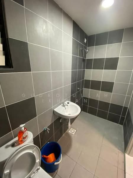 Residensi Mutiara Kajang 2 untuk Untuk Disewa - RM 1,200 /bulan, Apr 2026 - Bathroom - PropertyGuru.com.my