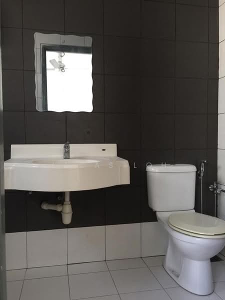 2.5-storey Terraced House for Sale in Bandar Puteri Puchong (Puchong) - Lucas Loh - Bathroom - PropertyGuru.com.my