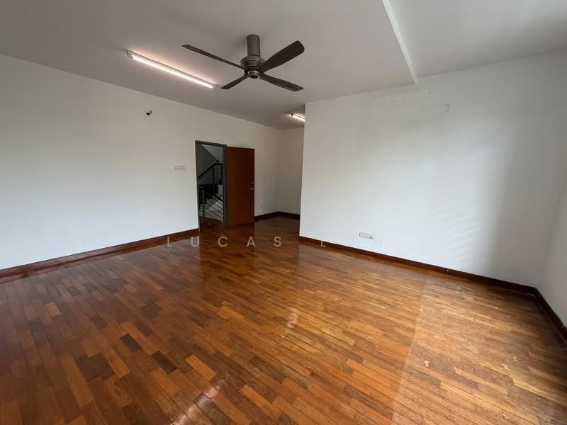 2.5-storey Terraced House for Sale in Bandar Puteri Puchong (Puchong) - Lucas Loh - Living Room - PropertyGuru.com.my