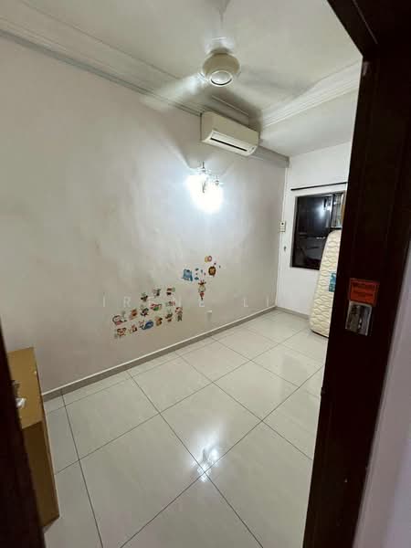 Terraced House for Rent in Skudai (Johor) - Irene Lim - Bedroom - PropertyGuru.com.my