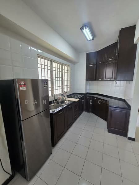 Condominium for Rent at The Reef Condominium - Daniel Teoh - Kitchen - PropertyGuru.com.my