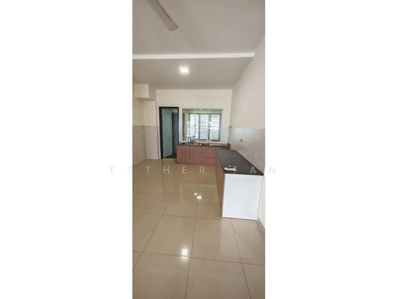 Damansara Jaya untuk Untuk Disewa - RM 2,200 /bulan, Mac 2026 - Kitchen - PropertyGuru.com.my