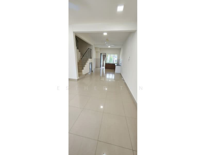 Damansara Jaya untuk Untuk Disewa - RM 2,200 /bulan, Mac 2026 - Living Room - PropertyGuru.com.my