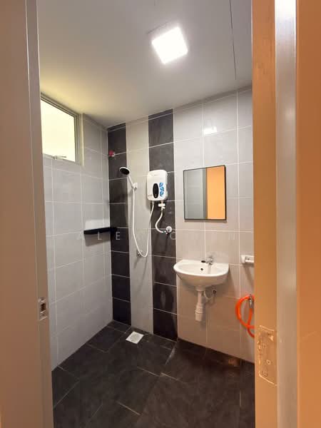 Idaman Melur @ Cybersouth untuk Untuk Disewa - RM 1,300 /bulan, Mac 2026 - Bathroom - PropertyGuru.com.my