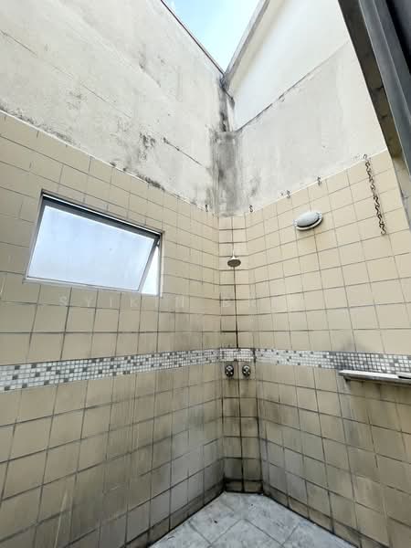 Condominium for Sale at Seri Maya Condominium - Syikin Brown - Outdoor shower - PropertyGuru.com.my