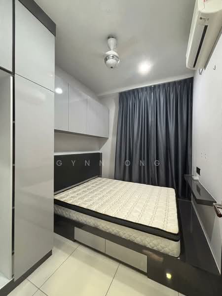 Service Residence for Sale at D'Summit Residences - Gynn Ong - Bedroom - PropertyGuru.com.my