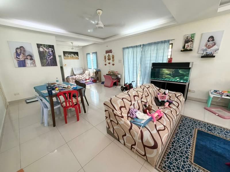 2-storey Terraced House for Sale in Puchong (Selangor) - Lucas Loh - Living Room - PropertyGuru.com.my