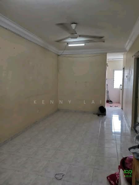 Flat Mahkota Cheras (L6 L7 L8 L9) untuk Untuk Disewa - RM 800 /bulan, Apr 2026 - Living Room - PropertyGuru.com.my