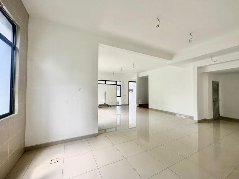 Semi-Detached House for Sale in Taman Jasa Ria (Bukit Mertajam) - Kerry Seah - Living Room - PropertyGuru.com.my