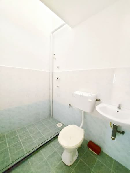 1-storey Terraced House for Sale in Pengkalan Pegoh (Ipoh) - Qazin Khoo - Bathroom - PropertyGuru.com.my
