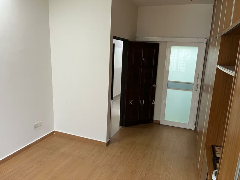 Semi-Detached House for Sale in Happy Garden (Kuchai Lama) - Kenny Kuan - Bedroom - PropertyGuru.com.my