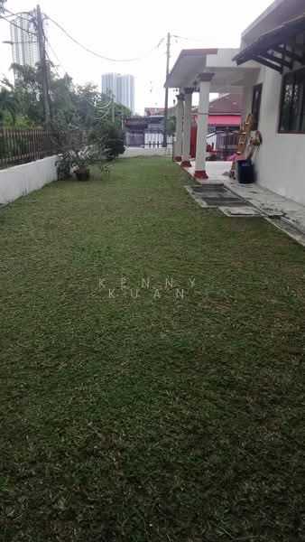Semi-Detached House for Sale in Happy Garden (Kuchai Lama) - Kenny Kuan - Exterior - PropertyGuru.com.my