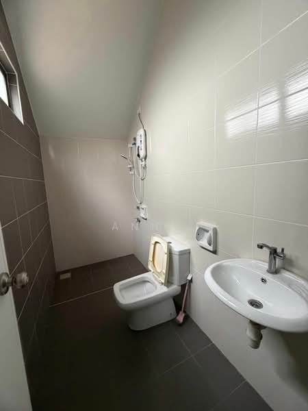 Bungalow for Sale in Bukit Indah (Iskandar Puteri (Nusajaya)) - Ann . - Bathroom - PropertyGuru.com.my