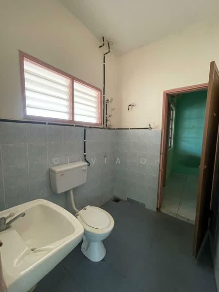 Rumah Teres 2 Tingkat untuk Dijual di Seremban (Negeri Sembilan) - OLIVIA OH - Bathroom - PropertyGuru.com.my