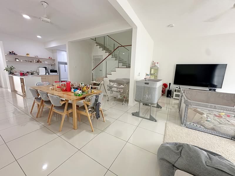 Emerald Hill untuk Untuk Dijual - RM 1,850,000, Mac 2026 - Living Room - PropertyGuru.com.my