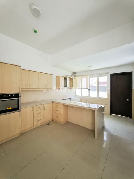 Semi-Detached House for Sale in Setia Eco Park (Setia Alam) - Kings Soe - Kitchen - PropertyGuru.com.my
