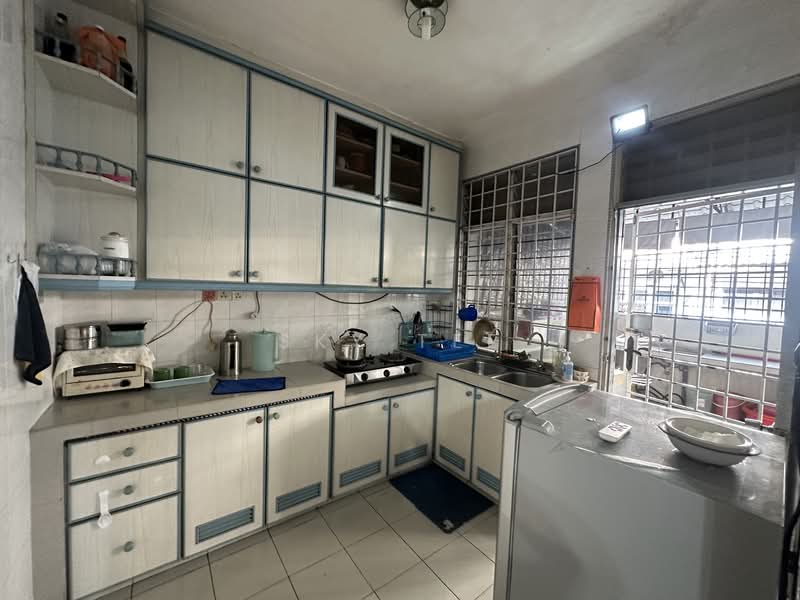 2-storey Terraced House for Sale in Taman Ungku Tun Aminah (Skudai) - Sky Tee - Kitchen - PropertyGuru.com.my
