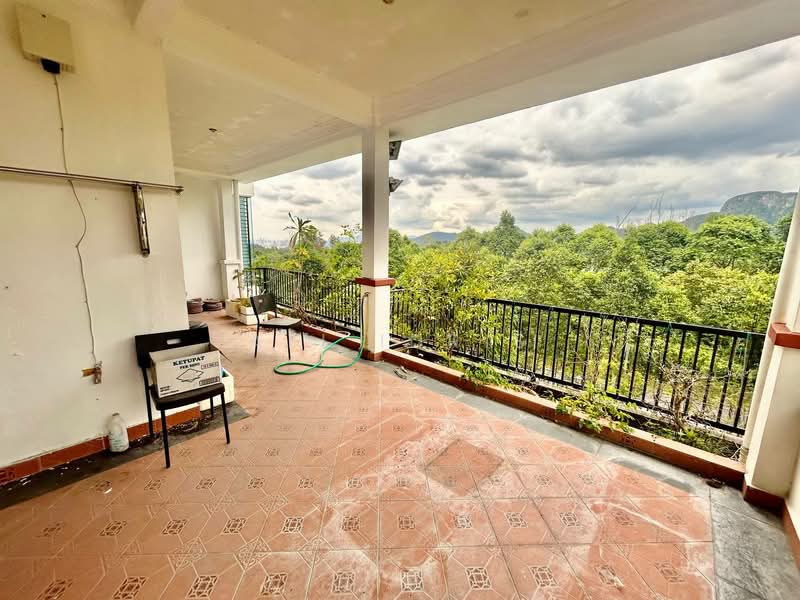 Semi-Detached House for Sale in Ulu Kelang (Selangor) - Ali Idris - Balcony - PropertyGuru.com.my