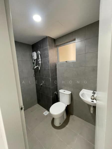 Residensi Sateria untuk Untuk Disewa - RM 1,300 /bulan, Mac 2026 - Bathroom - PropertyGuru.com.my