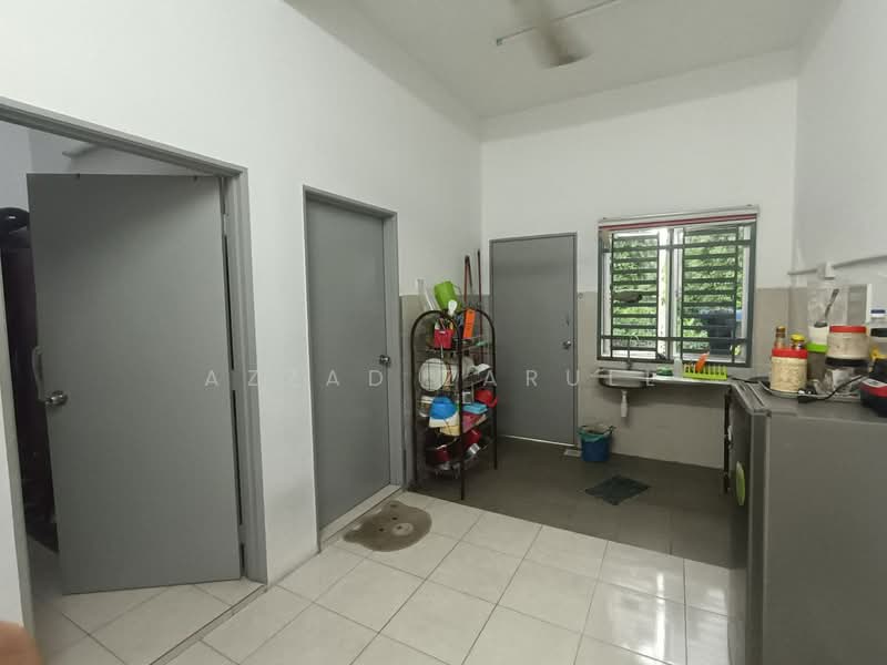 1-storey Terraced House for Sale in Kampung Teluk Nipah (Klang) - Azzad Zarull - Kitchen - PropertyGuru.com.my