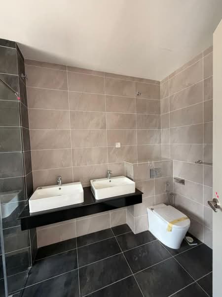 Semi-Detached House for Sale in Skudai (Johor) - Yiky Lim - Bathroom - PropertyGuru.com.my