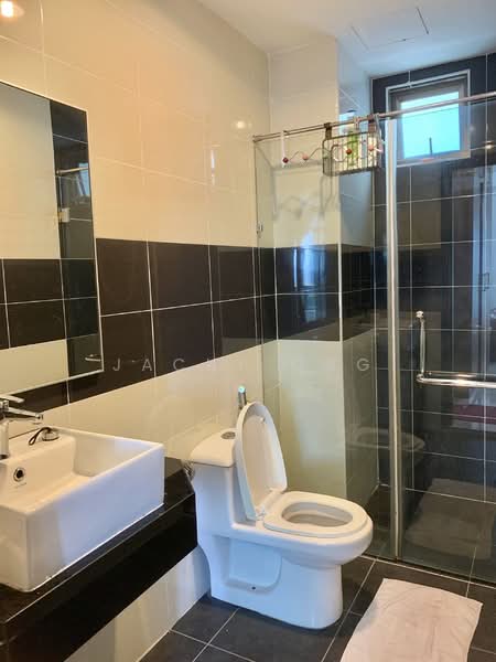 Service Residence for Rent at D'Inspire Residence (Inspira Bestari) - Jacky Ong - Bathroom - PropertyGuru.com.my