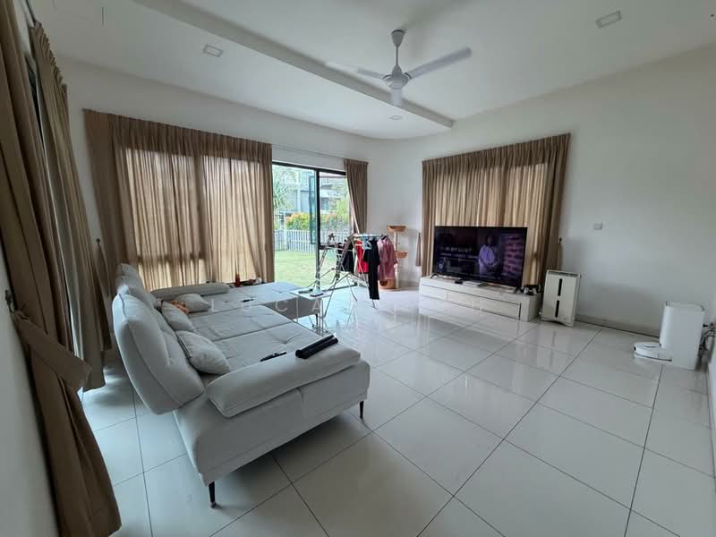 Lepironia Gardens untuk Untuk Dijual - RM 1,700,000, Apr 2026 - Living Room - PropertyGuru.com.my