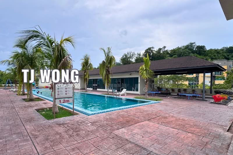 Kondominium untuk Dijual di The Peak SOHO - TJ Wong - Pool - PropertyGuru.com.my