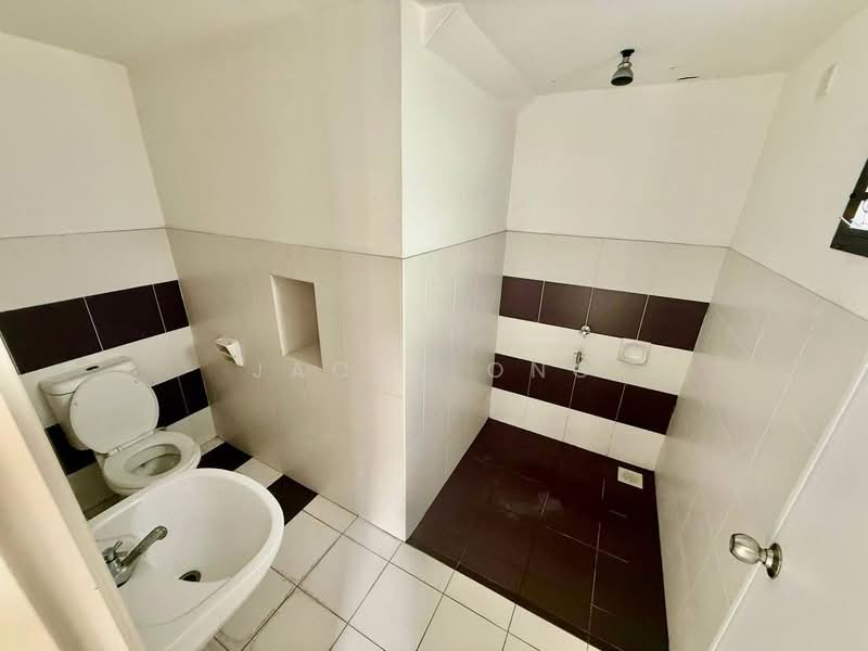 2-storey Terraced House for Rent in Setia Tropika (Johor Bahru) - Jacky Ong - Bathroom - PropertyGuru.com.my