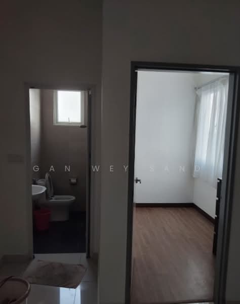 Service Residence for Rent at Pinnacle Sri Petaling - GAN WEY SAND - Bathroom - PropertyGuru.com.my