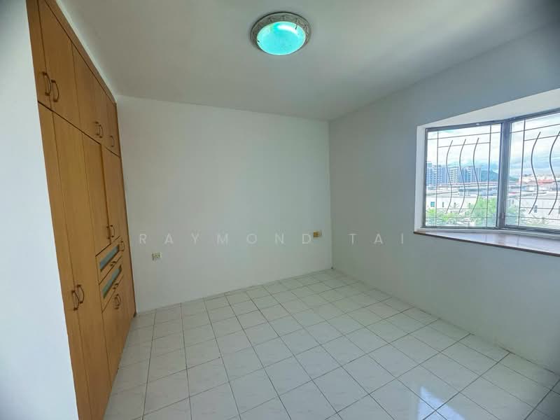 Condominium for Sale at Villa Emas - Raymond Tai - Bedroom - PropertyGuru.com.my
