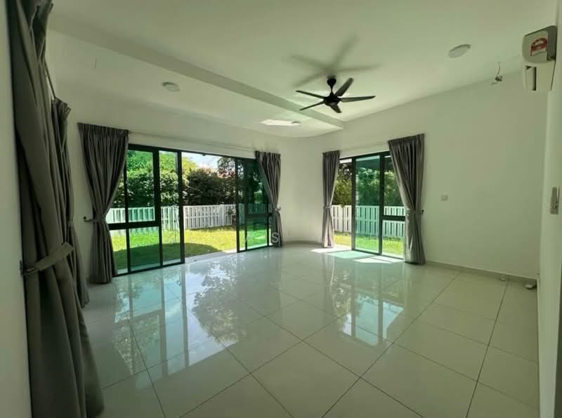 Lepironia Gardens untuk Untuk Dijual - RM 1,800,000, Apr 2026 - Living Room - PropertyGuru.com.my