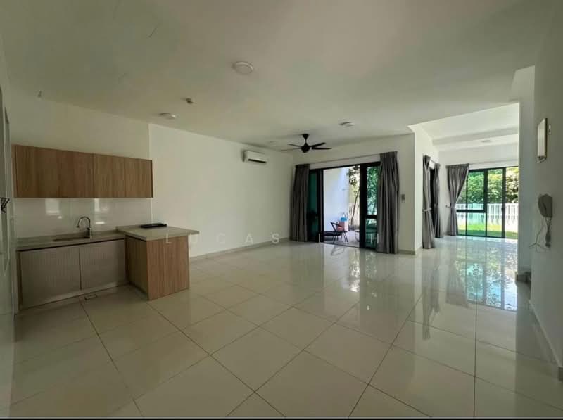 Lepironia Gardens untuk Untuk Dijual - RM 1,800,000, Apr 2026 - Living Room - PropertyGuru.com.my