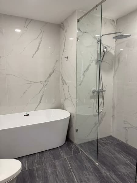 Service Residence for Rent at Core Residence @ TRX - Cliff Siow - Bathroom - PropertyGuru.com.my