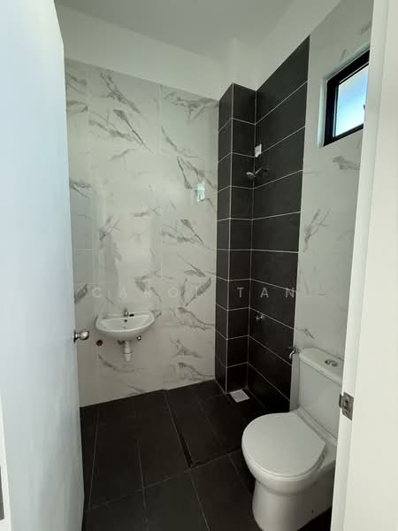 Semi-Detached House for Sale in Kulai (Johor) - Carol Tan - Bathroom - PropertyGuru.com.my