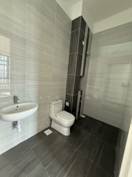 Semi-Detached House for Sale in Kulai (Johor) - Carol Tan - Bathroom - PropertyGuru.com.my
