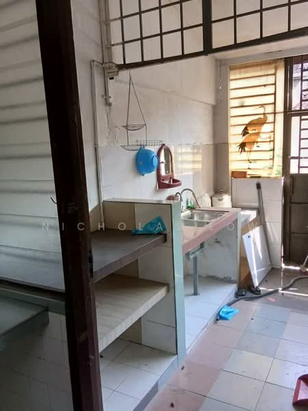 1-storey Terraced House for Rent in Taman Puteri Wangsa (Ulu Tiram) - Nicholas Low - Kitchen - PropertyGuru.com.my