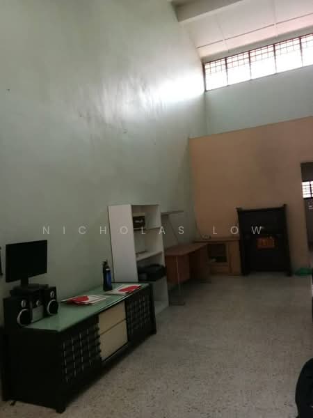 1-storey Terraced House for Rent in Taman Puteri Wangsa (Ulu Tiram) - Nicholas Low - Living Room - PropertyGuru.com.my