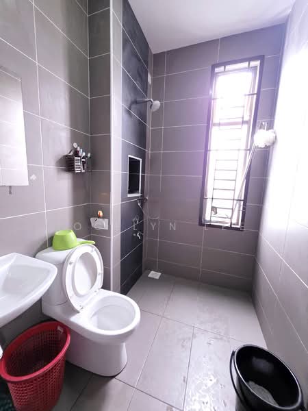 2-storey Terraced House for Sale in Taman Mutiara Gading (Batu Pahat) - Jocelyn Lee - Bathroom - PropertyGuru.com.my