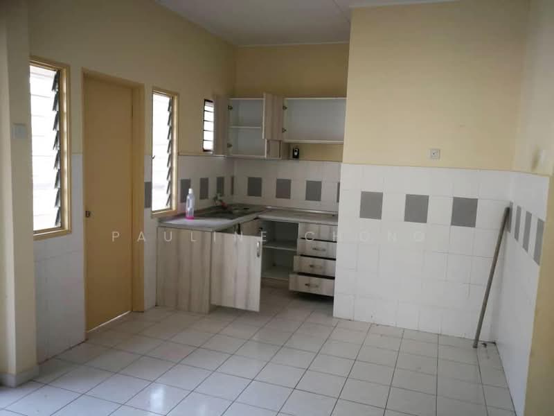Townhouse for Rent in Batu Caves (Selangor) - Pauline Chong - Kitchen - PropertyGuru.com.my