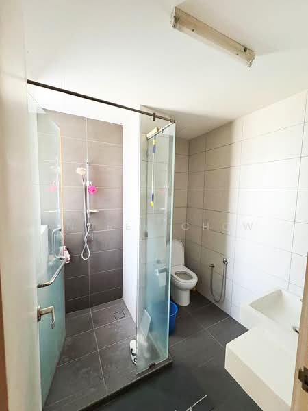 Kondominium untuk Disewa di The Light Linear - Andrew Chow - Bathroom - PropertyGuru.com.my