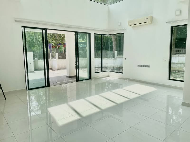 Semi-Detached House for Sale in 16 Sierra (Puchong) - Lucas Loh - Living Room - PropertyGuru.com.my